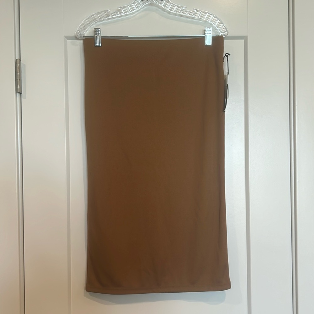NWT!!! Forever21 camel-colored knee length skirt, size XL